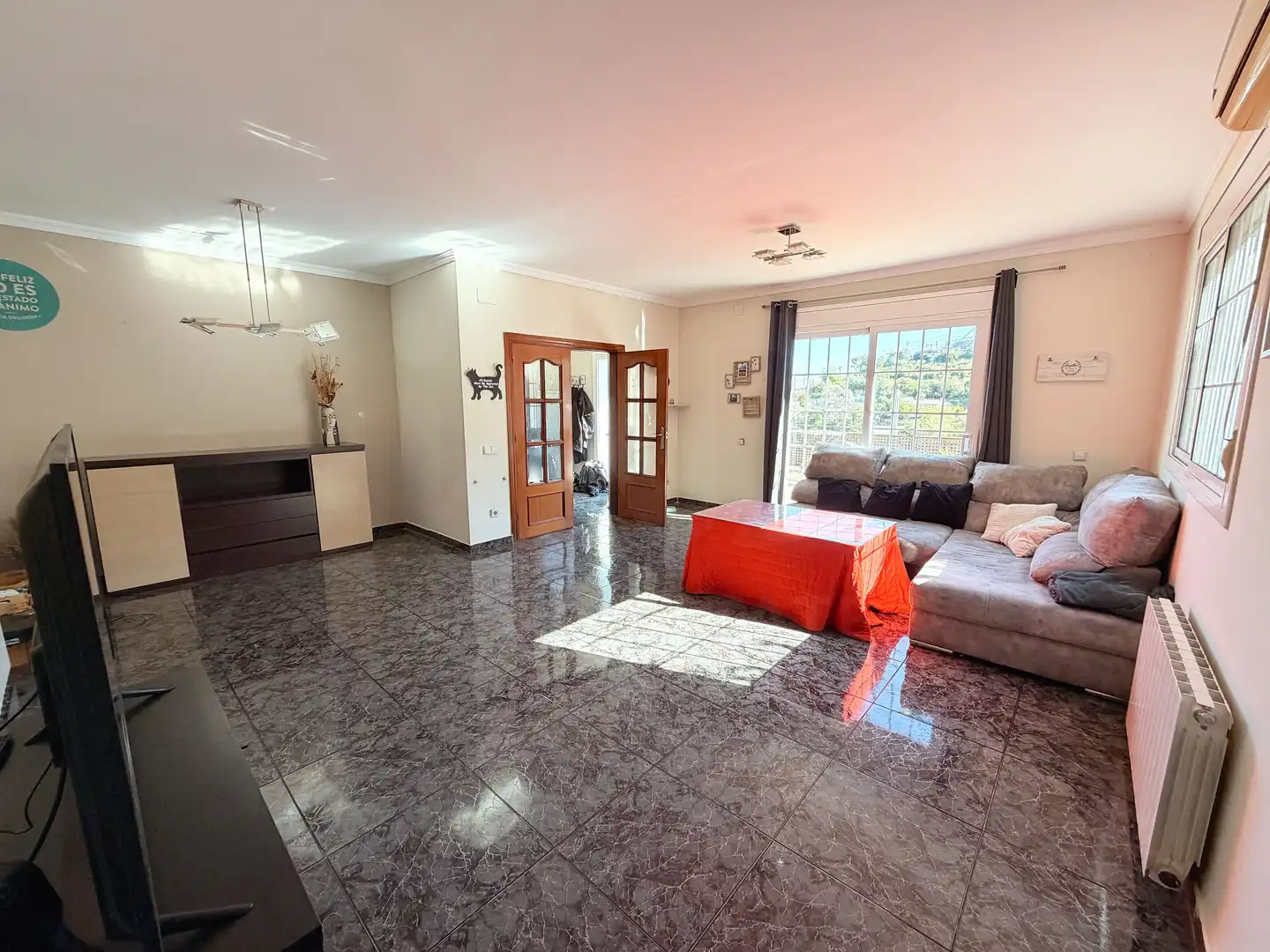 Living room of Houses for sale in Sant Vicenç Dels Horts  with Air Conditioner, Heating and Terrace