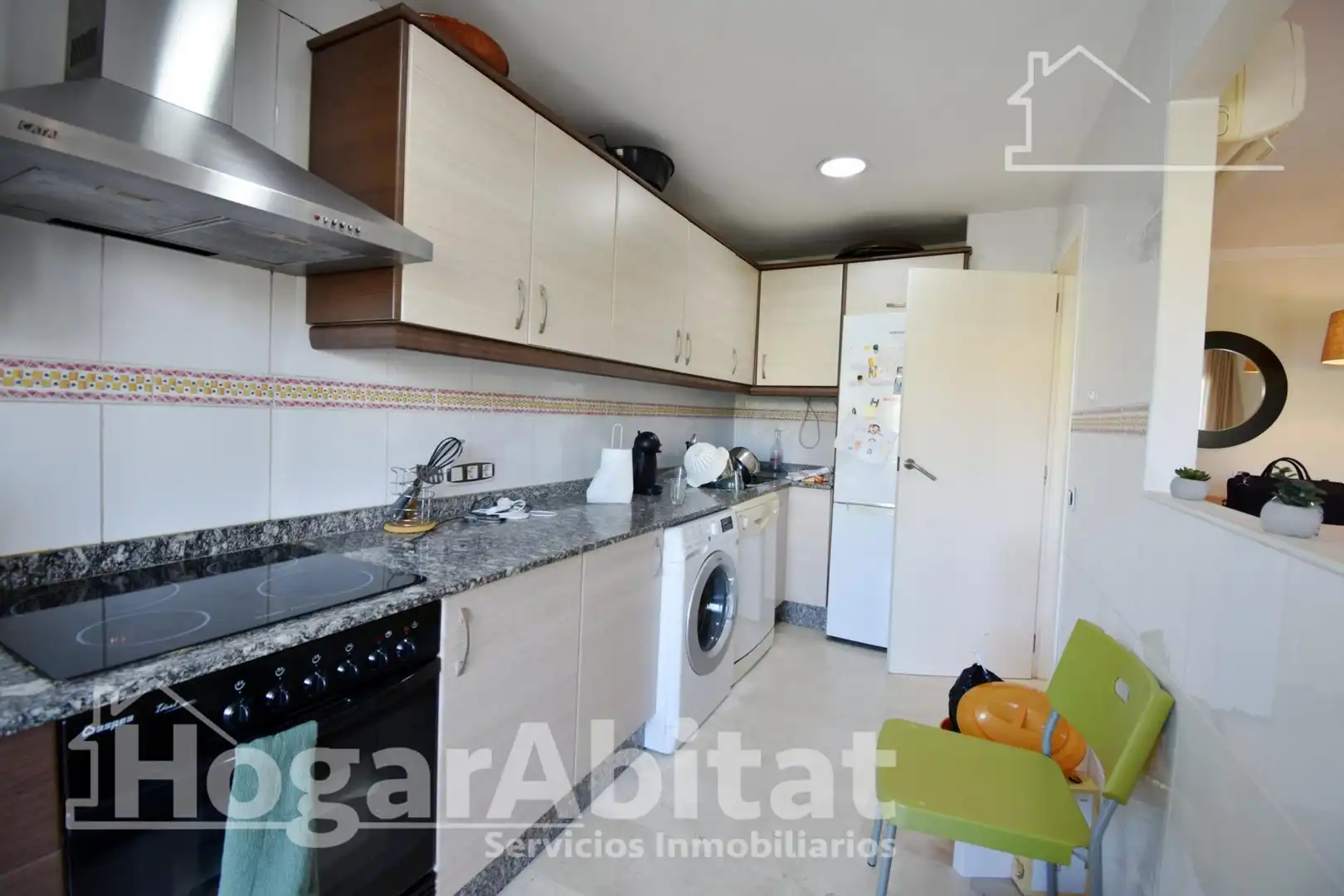 Cuina de Casa adosada en venda en Oliva amb Aire condicionat, Jardí privat i Terrassa