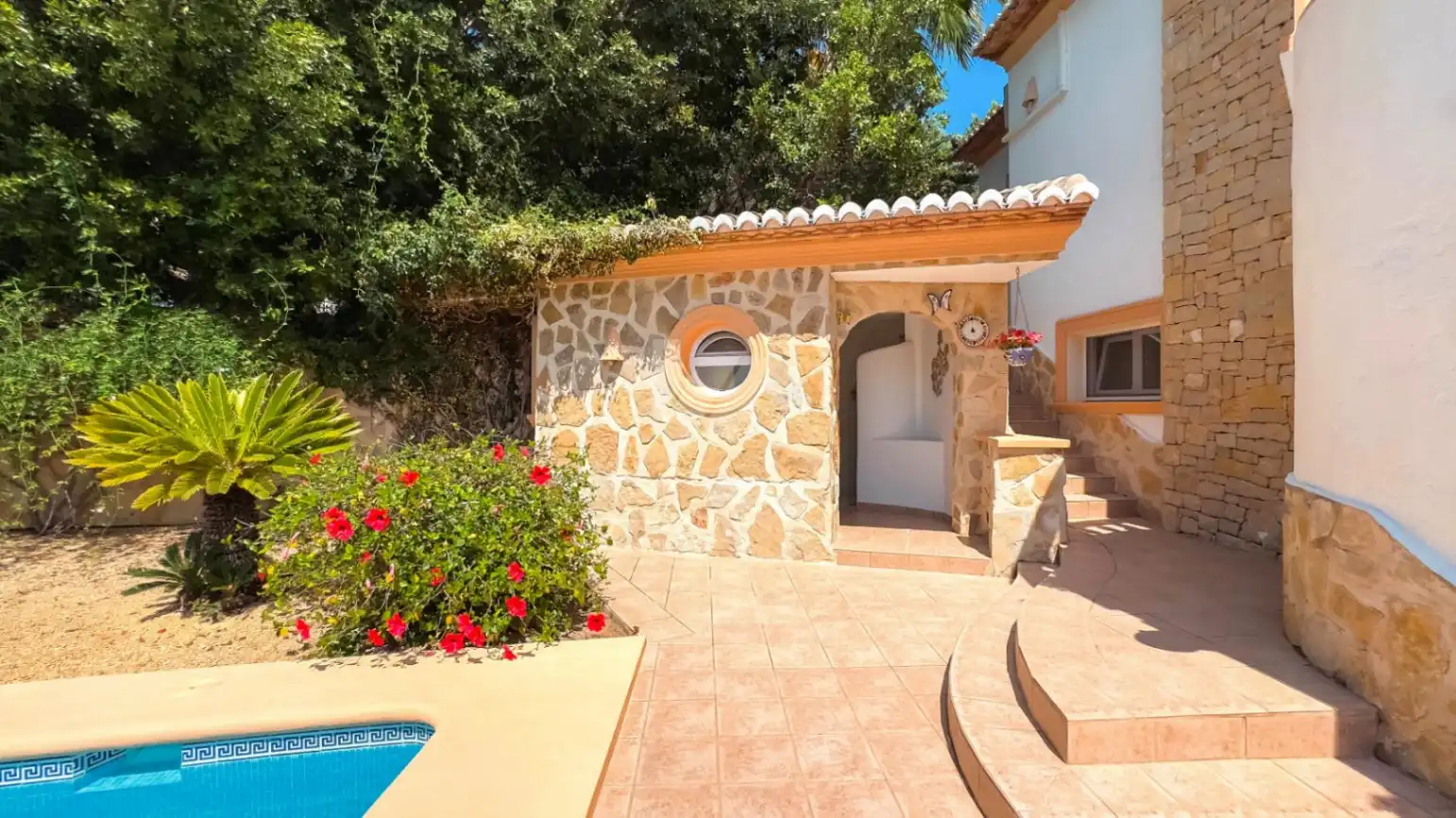 Vista exterior de Casa o chalet en venta en Moraira con Aire acondicionado, Calefacción y Jardín privado