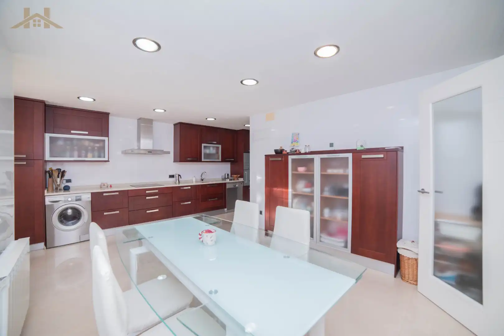 Kitchen of Flat for sale in Pozuelo de Alarcón  with Air Conditioner, Heating and Terrace