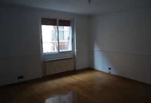 Habitación de Piso en venta en Zaragoza con Parquet
