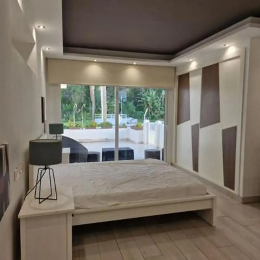 Dormitori de Planta baixa de lloguer en Marbella amb Aire condicionat, Terrassa i Piscina
