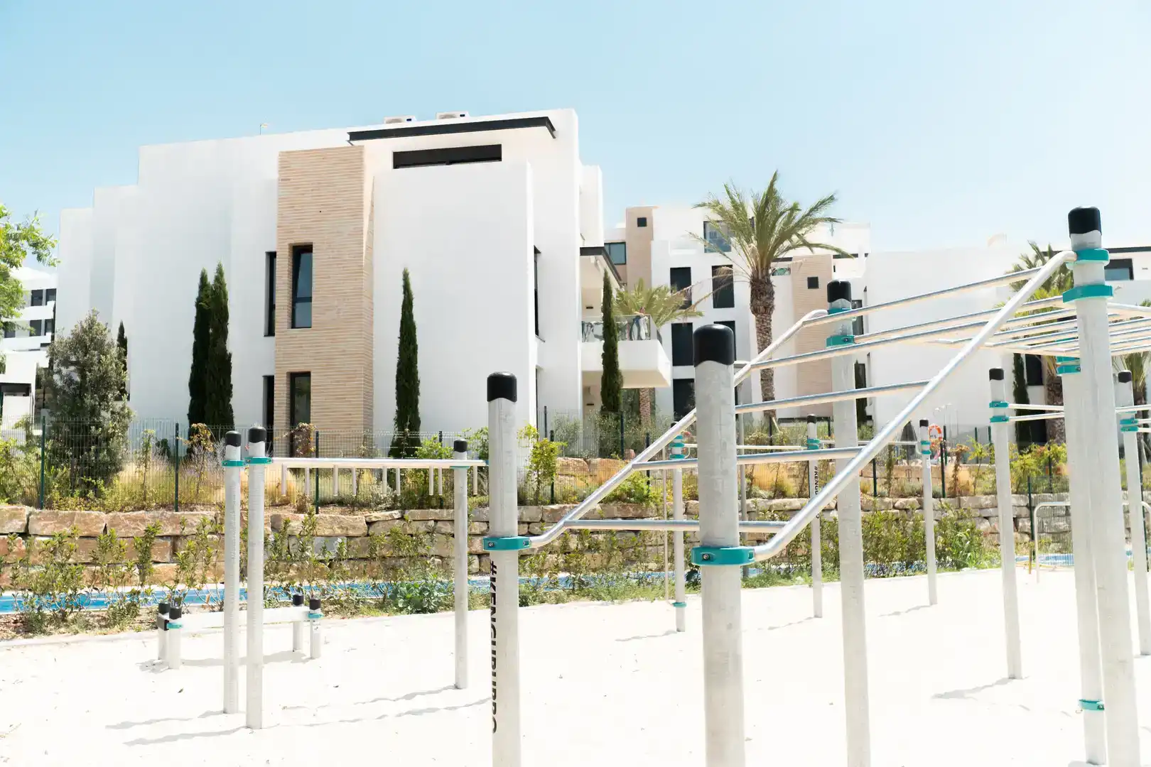 Exterior view of Flat for sale in Estepona  with Air Conditioner, Terrace and Swimming Pool
