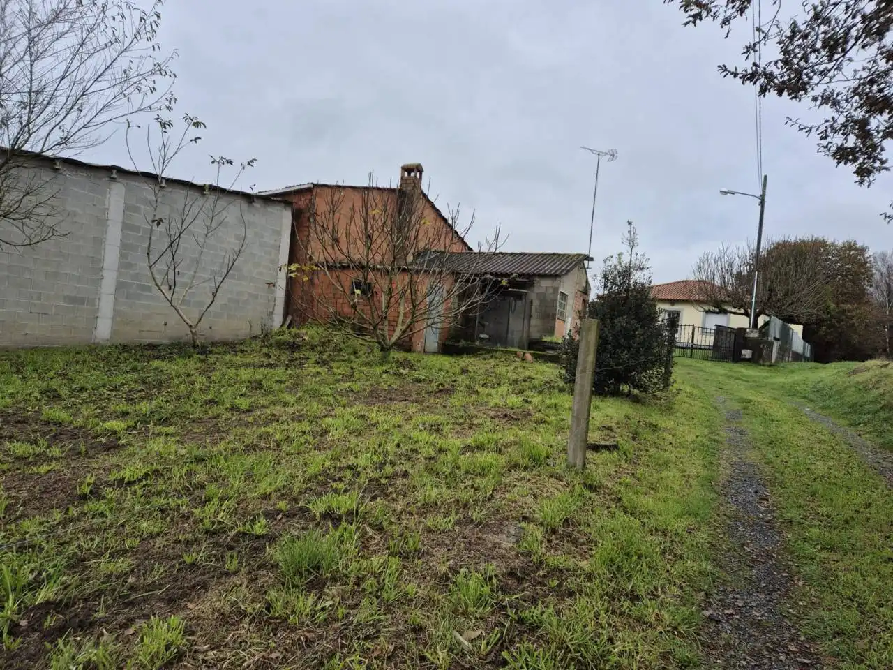 Casa o xalet en venda en Sobrado (A Coruña) amb Jardí privat