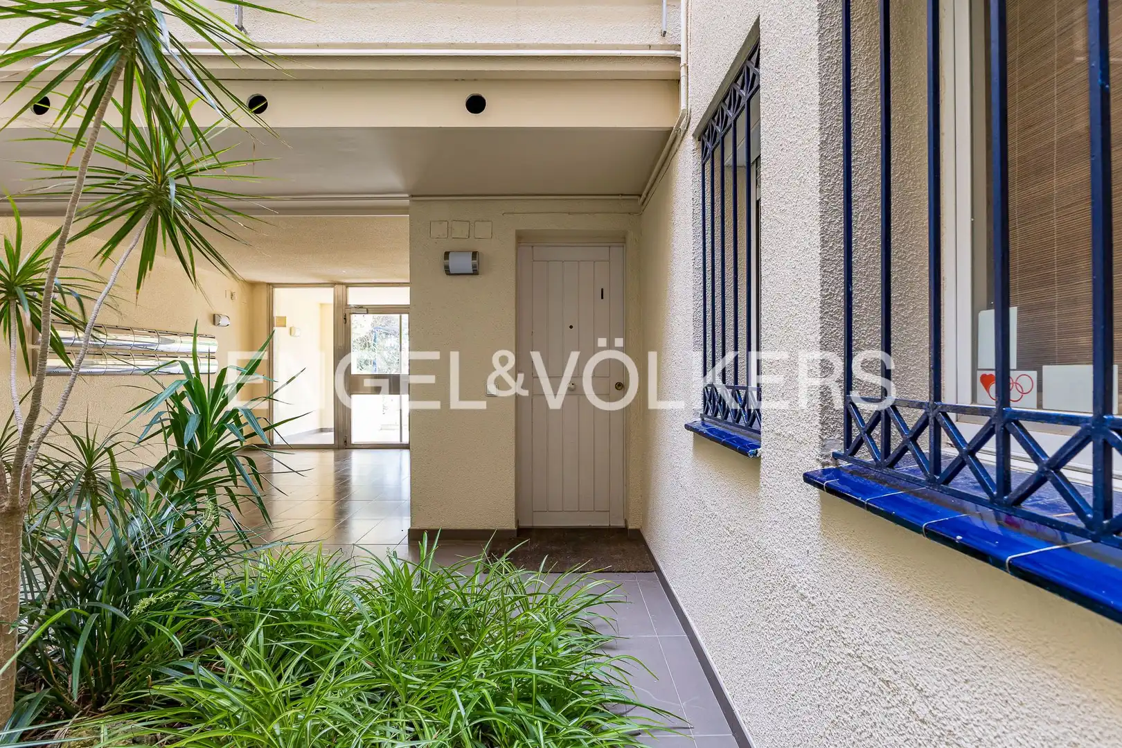 Terrasse von Wohnung zum Verkauf in Sitges mit Heizung, Privatgarten und Terrasse