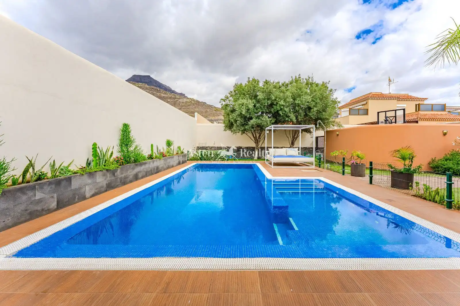 Swimming pool of Houses for sale in Adeje  with Air Conditioner, Heating and Terrace