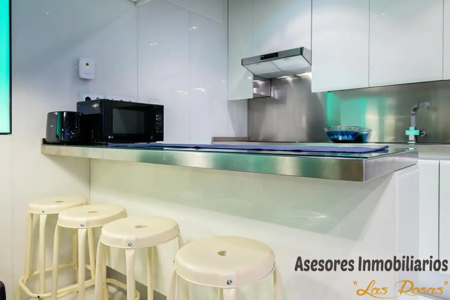 Cocina de Planta baja en venta en Madrid con Aire acondicionado y Calefacción