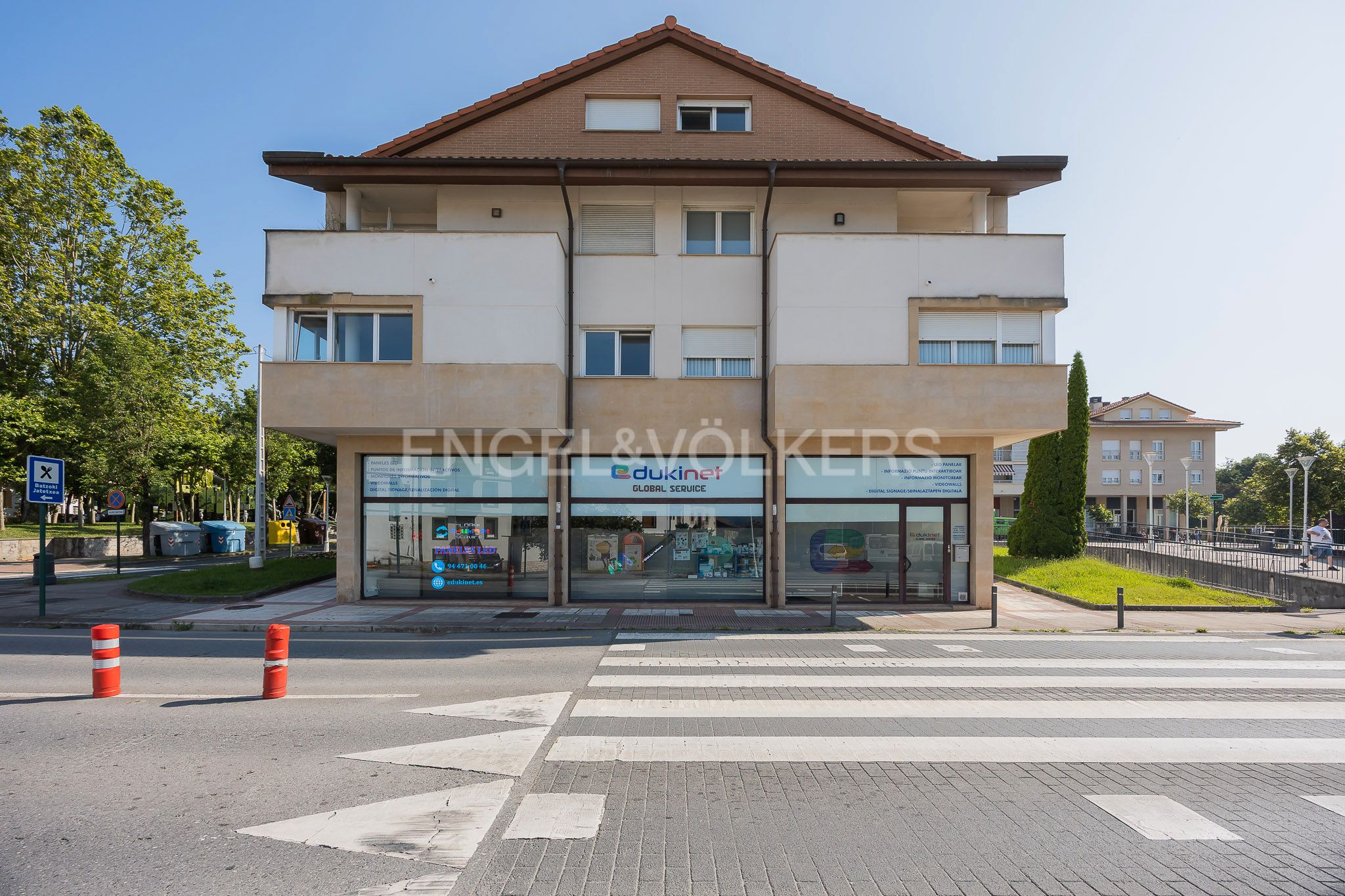 Vista exterior de Apartament en venda en Loiu amb Calefacció, Traster i Balcó