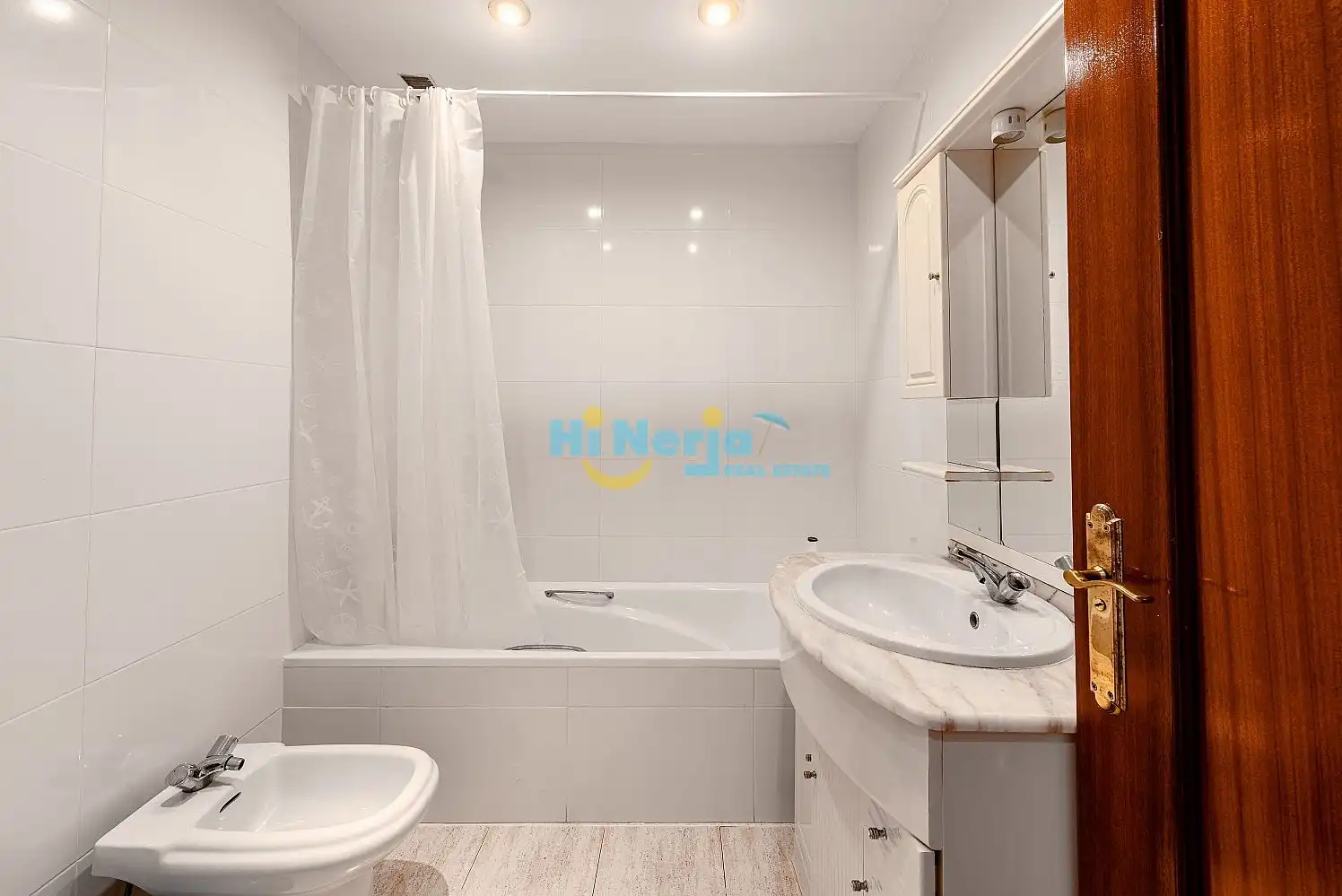 Apartamento con piscina en venta en Torre del Mar, imagen 17