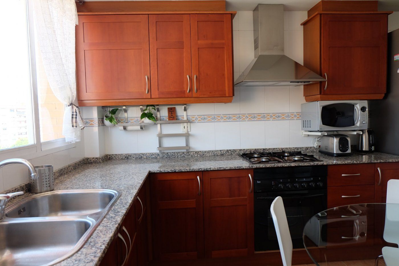 Kitchen of Flat to rent in  Valencia Capital  with Heating, Parquet flooring and Storage room