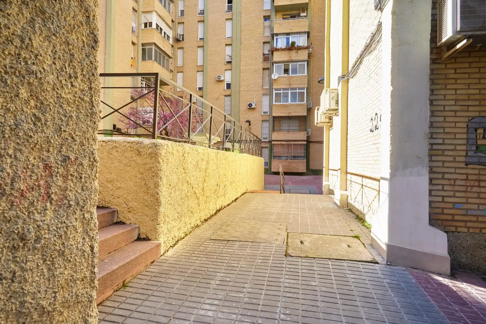 Vista exterior de Pis en venda en Jaén amb Aire condicionat