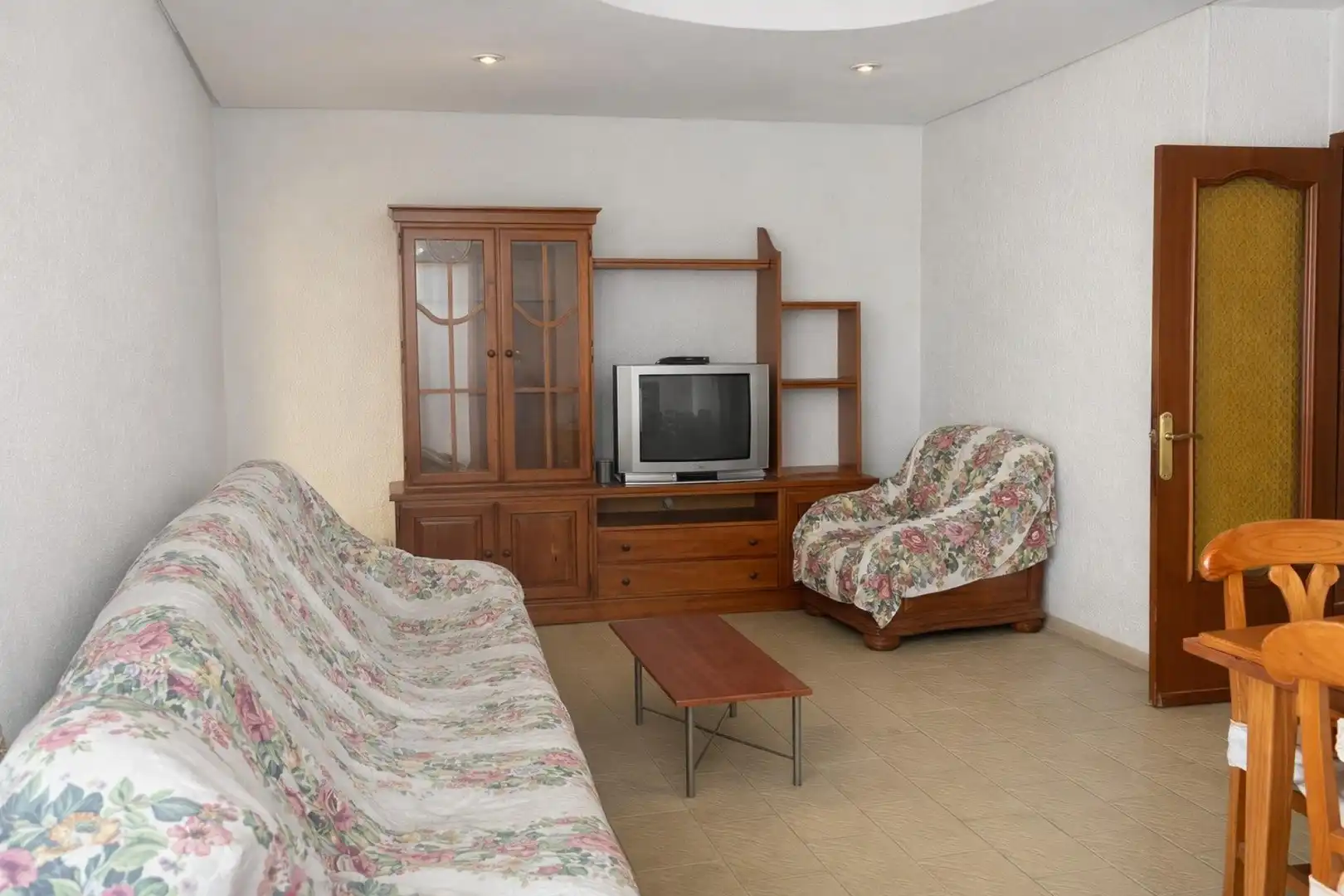 Sala de estar de Casa adosada en venta en Almansa con Terraza