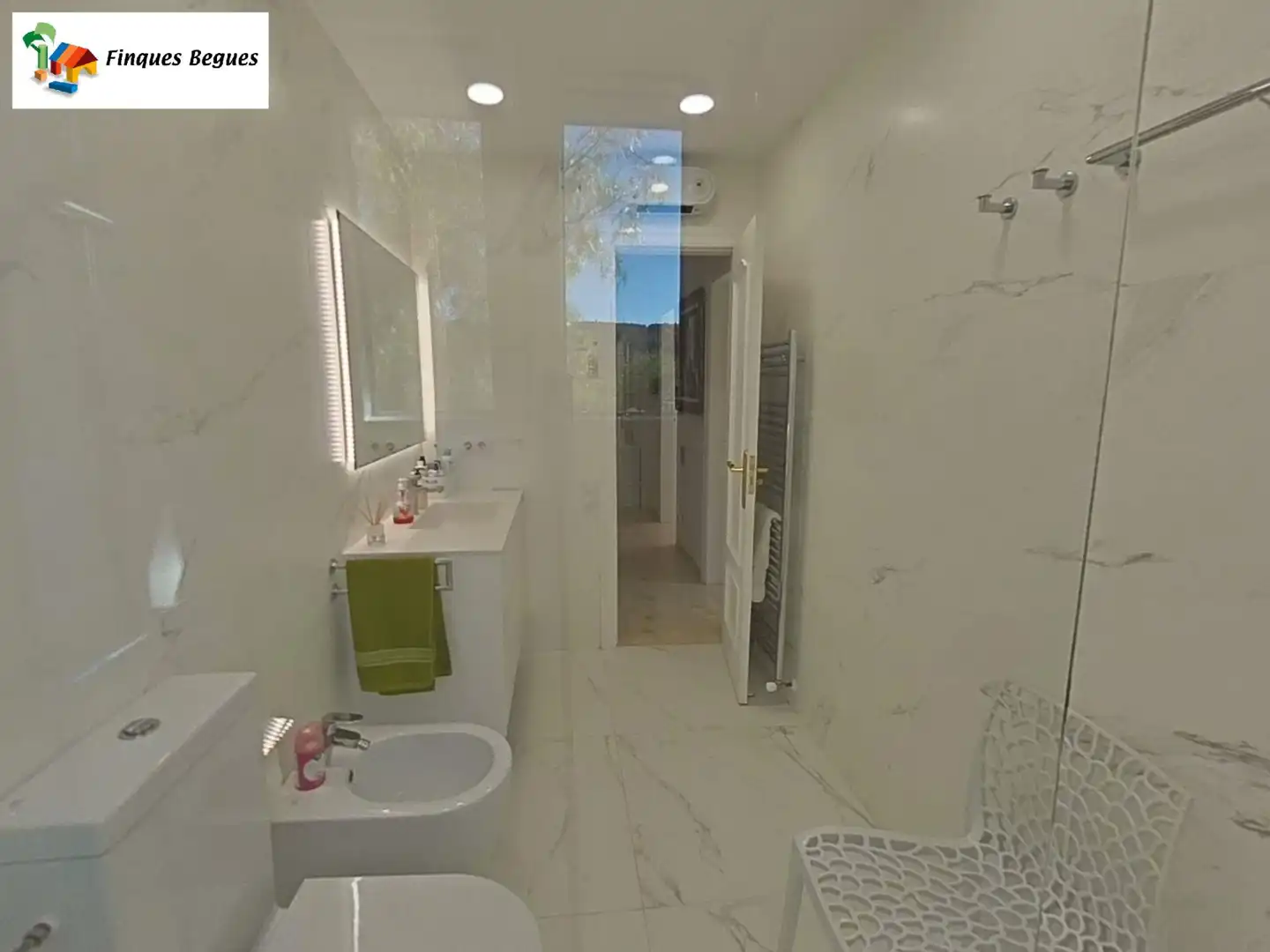 Baño de Casa o chalet en venta en Begues con Calefacción, Jardín privado y Trastero