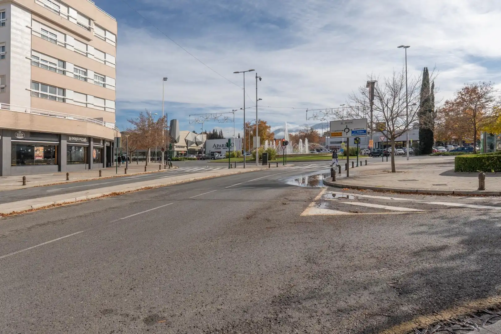Außenansicht von Wohnung zum Verkauf in Granada mit Heizung, Privatgarten und Balkon
