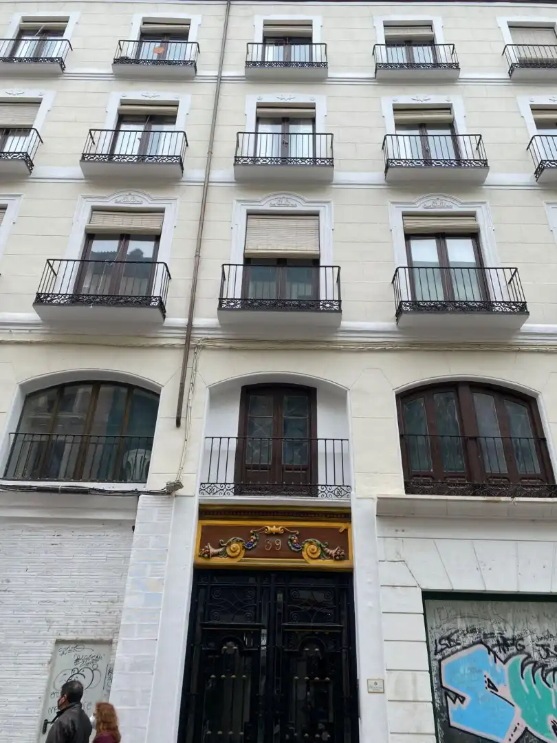 Außenansicht von Wohnungen zur Miete in Zaragoza mit Heizung und Waschmaschine