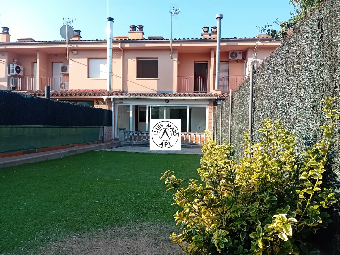 Jardí de Casa adosada en venda en Girona amb Calefacció, Jardí privat i Rentadora