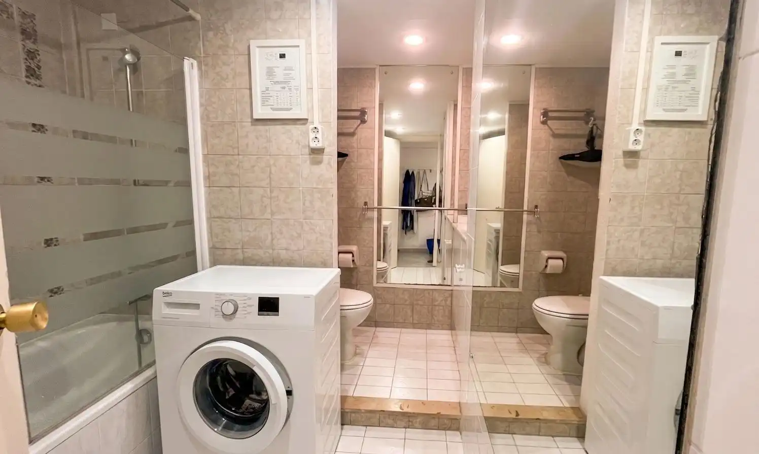 Badezimmer von Wohnungen zum Verkauf in Fuengirola mit Klimaanlage, Heizung und Terrasse