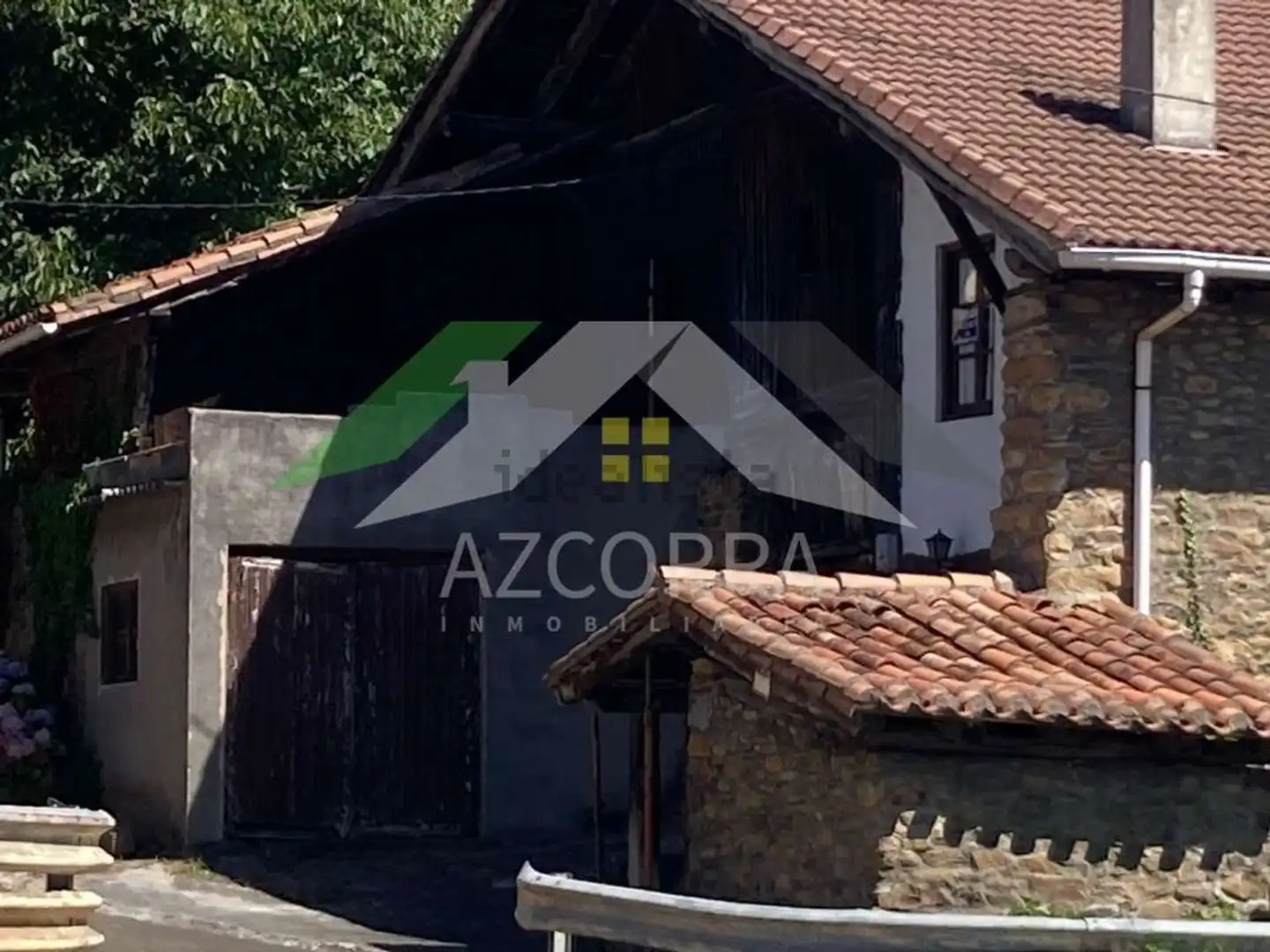 Vista exterior de Finca rústica en venda en Amoroto amb Jardí privat, Moblat i Balcó