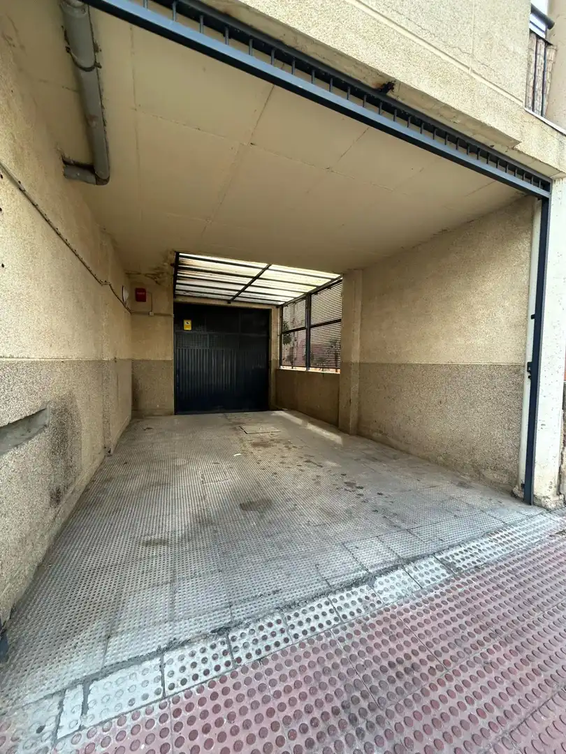 Parkplatz von Wohnung zum Verkauf in Utrera mit Terrasse und Abstellraum