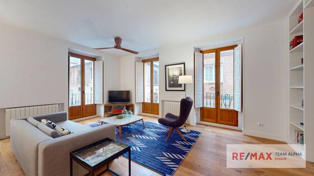 Piso en Venta en Calle del Montserrat, 32 en Universidad - Malasaña