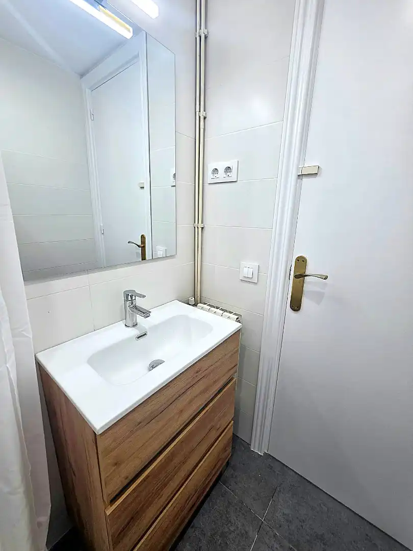 Wohnung zur Miete in Calle de Felipe de Paz, La Maternitat i Sant Ramon