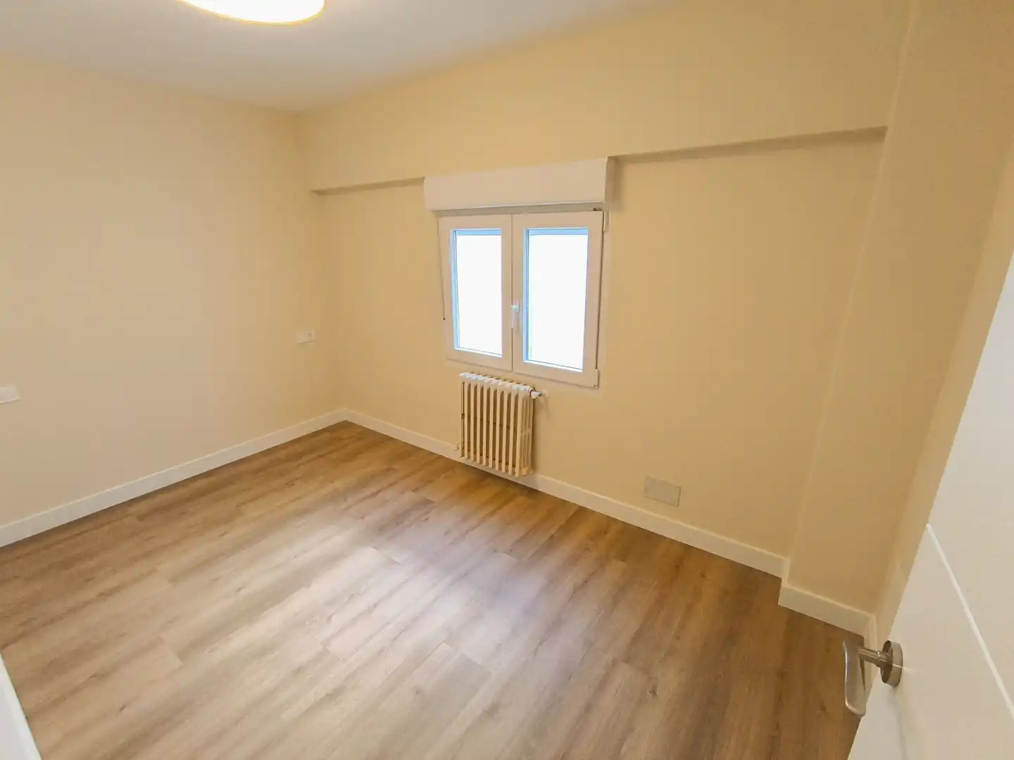 Bedroom of Flat for rent in Palencia  with Heating, Parquet flooring and Terrace