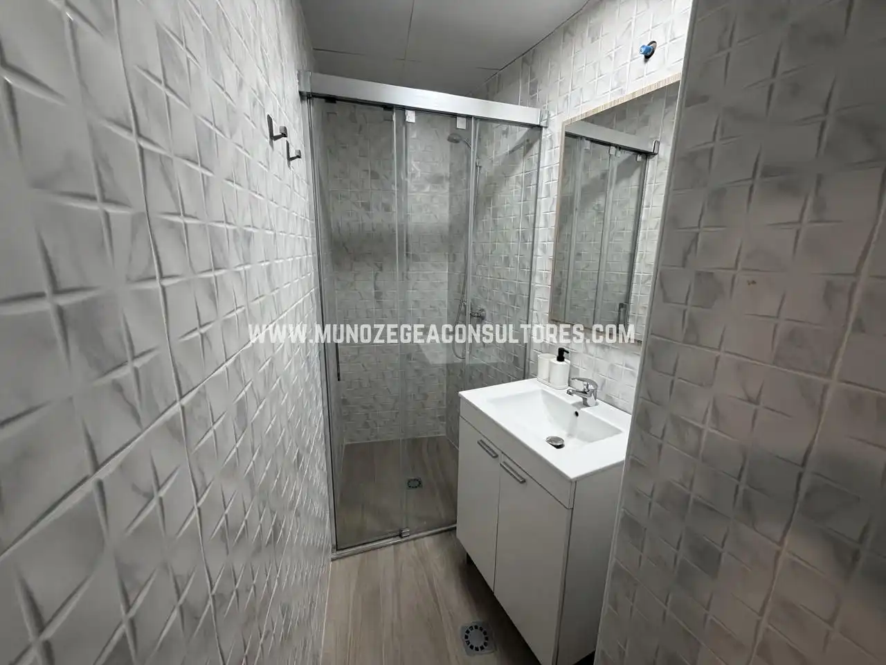 Bathroom of Houses for rent in Lucena  with Air Conditioner and Terrace