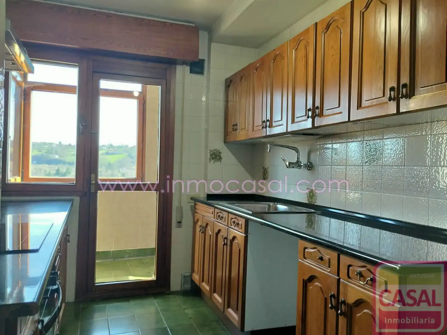 Kitchen of Flat for rent in Oviedo   with Heating, Terrace and Storage room