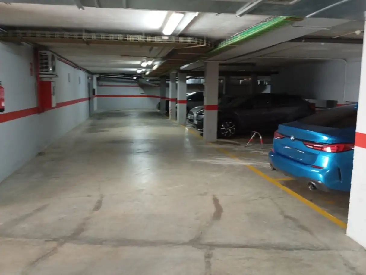 Parking for sale in CL CHARLES ROBERT DARWIN, 20, imagen 3