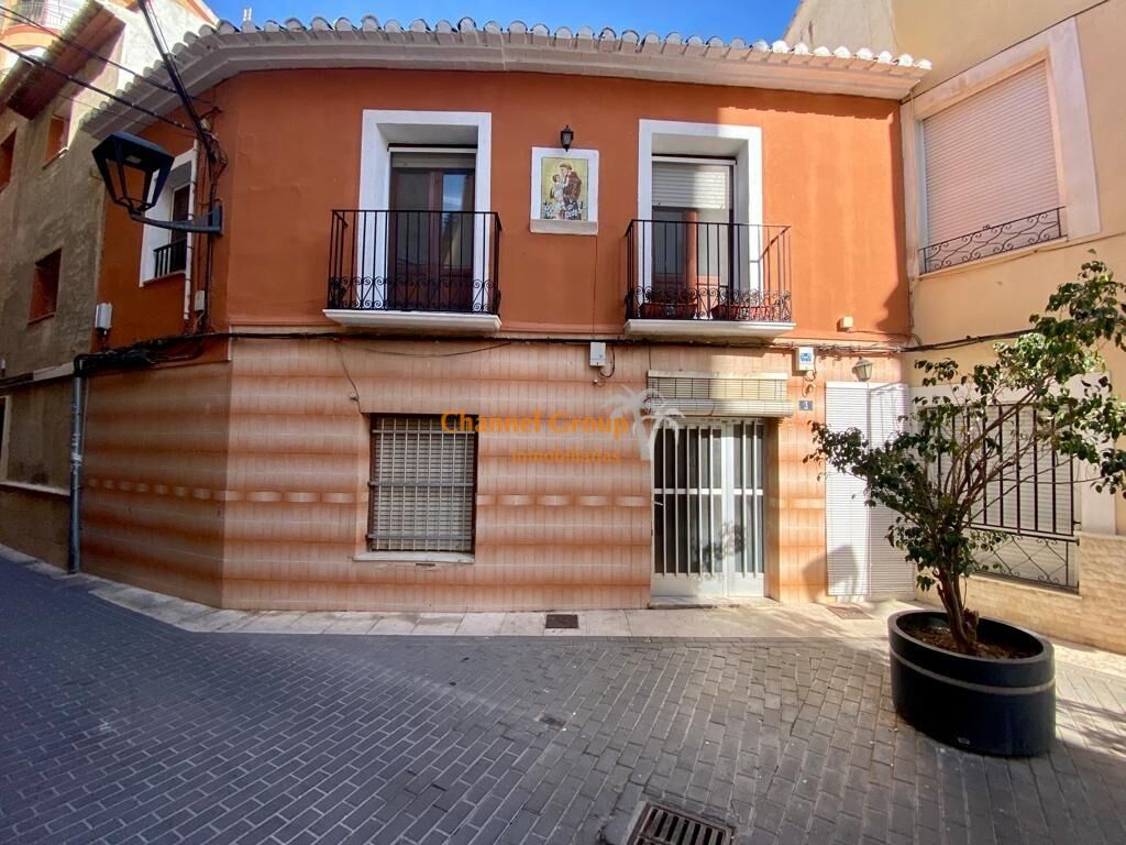 Vista exterior de Piso en venta en Aspe con Calefacción