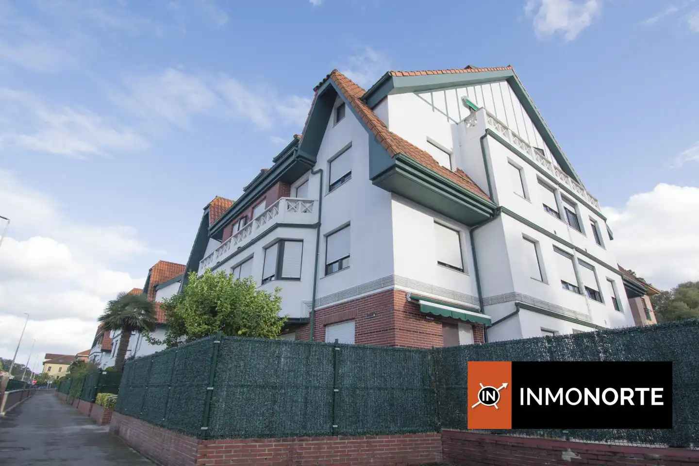 Exterior view of Ground floor for sale in Bárcena de Cicero  with Terrace, Furnished and Community pool