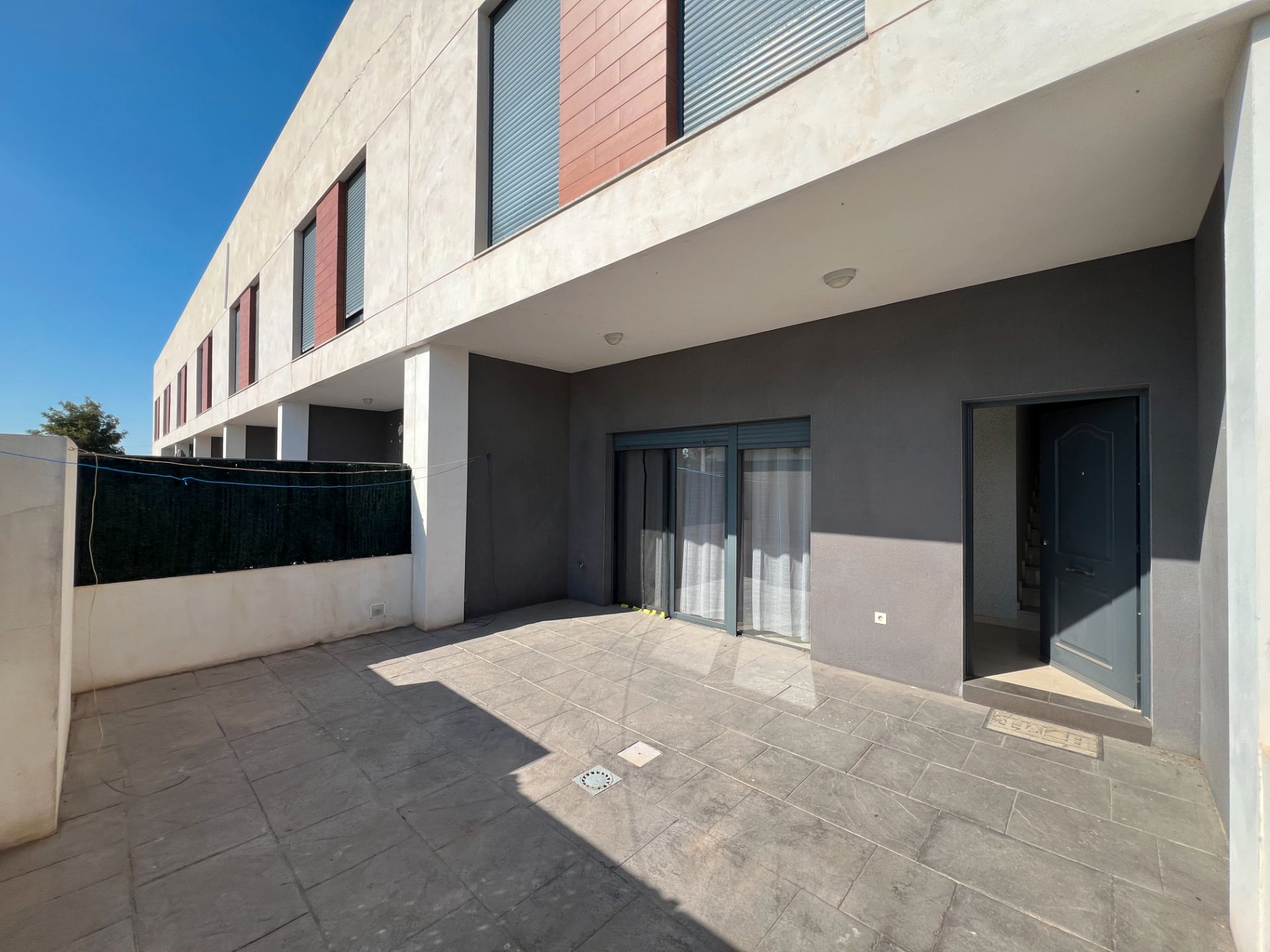 Exterior view of Single-family semi-detached for sale in Sagunto / Sagunt  with Air Conditioner, Parquet flooring and Terrace