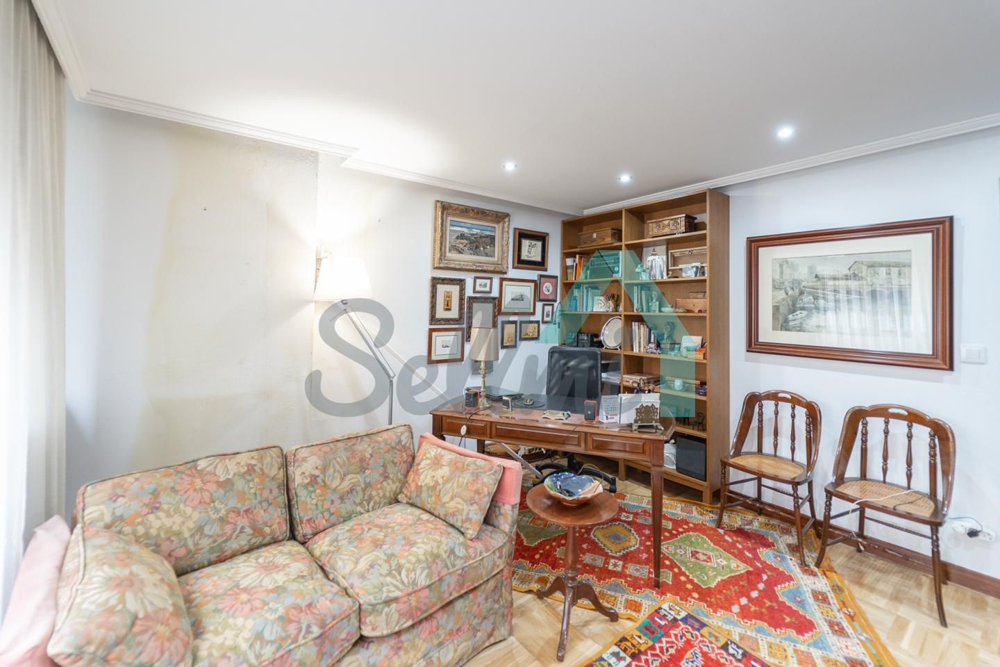 Sala d'estar de Pis en venda en Grado amb Calefacció, Parquet i Terrassa