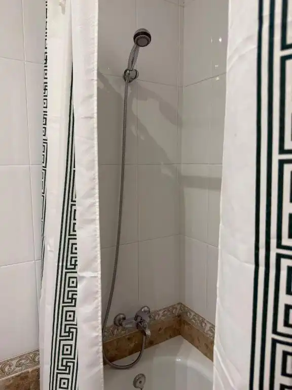 Baño de Piso para compartir en Córdoba con Aire acondicionado, Calefacción y Amueblado