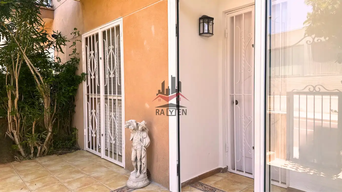 Casa adosada en venta en Figueres con Calefacción