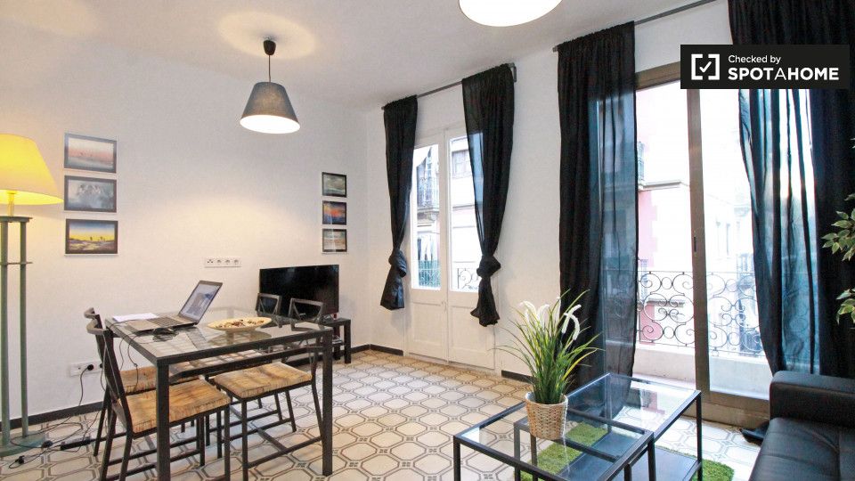 Exterior view of Flat to rent in  Barcelona Capital  with Air Conditioner, Heating and Furnished