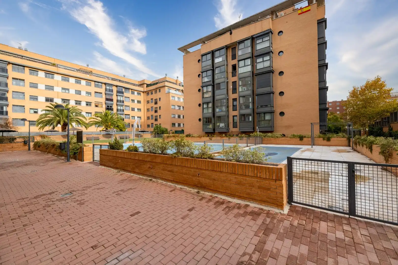 Vista exterior de Piso en venta en Madrid con Aire acondicionado, Calefacción y Jardín privado