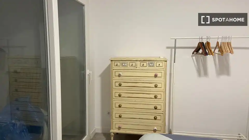 Bedroom of Flat for rent in Valencia  with Air Conditioner, Heating and Furnished