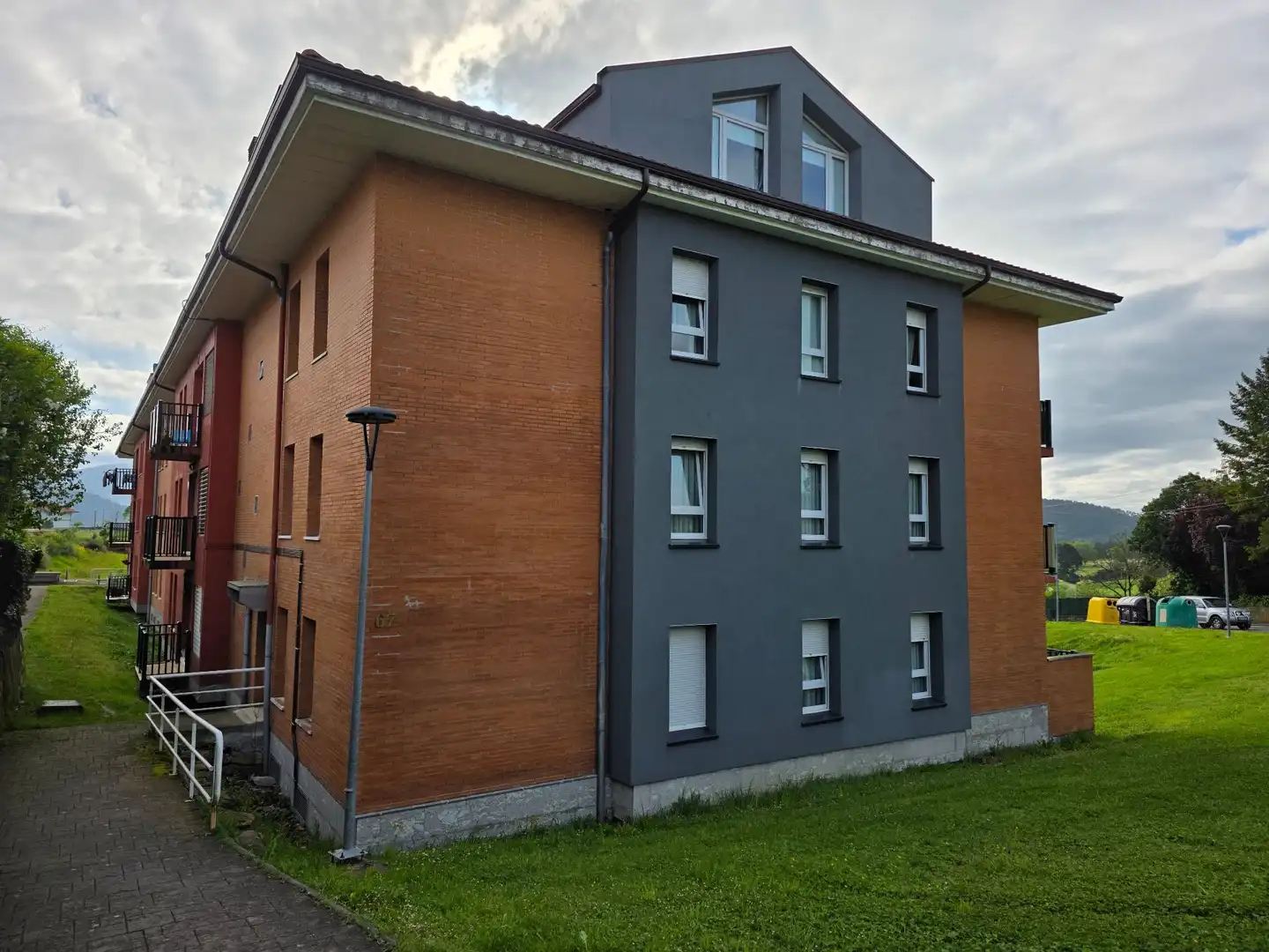 Vista exterior de Pis en venda en Gatika amb Calefacció i Terrassa