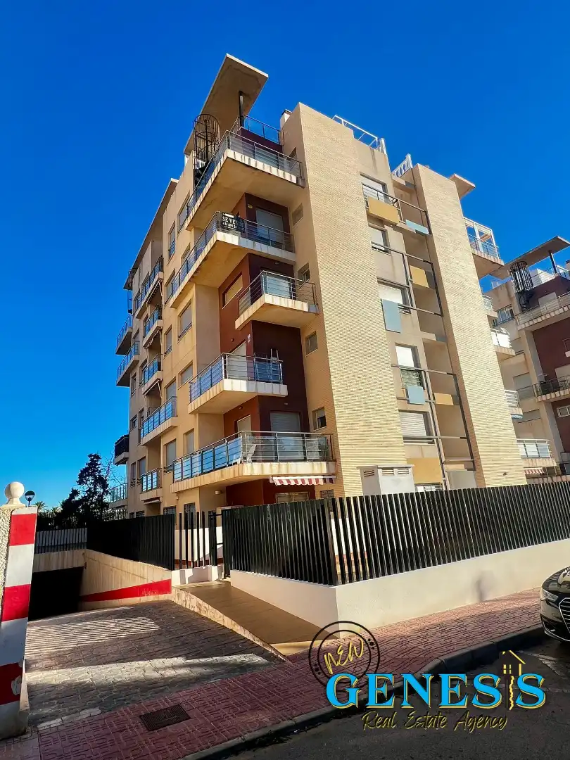 Vista exterior de Apartament en venda en Orihuela amb Aire condicionat, Terrassa i Traster