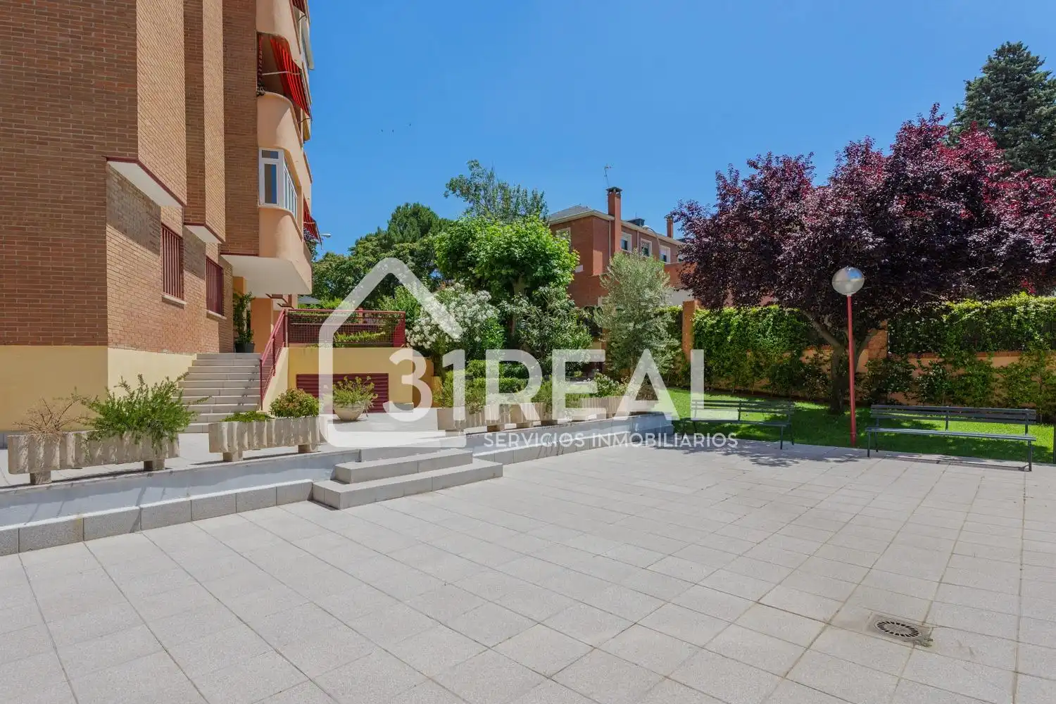 Jardín de Piso en venta en Madrid con Calefacción, Jardín privado y Terraza