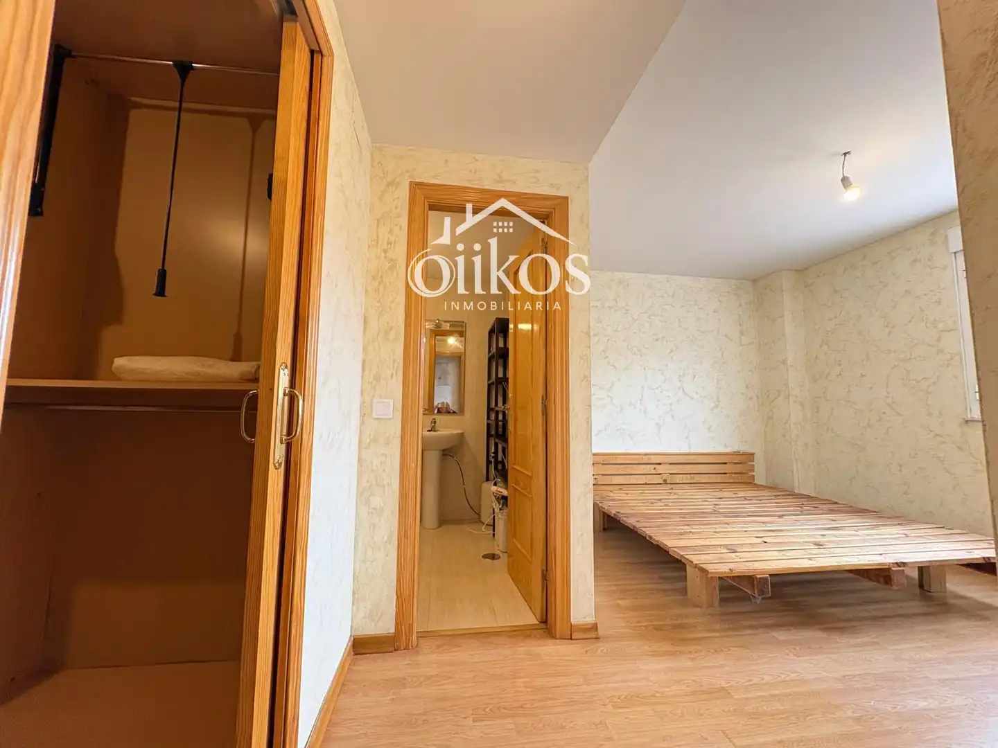 Habitación de Piso en venta en Terradillos con Calefacción, Trastero y Amueblado