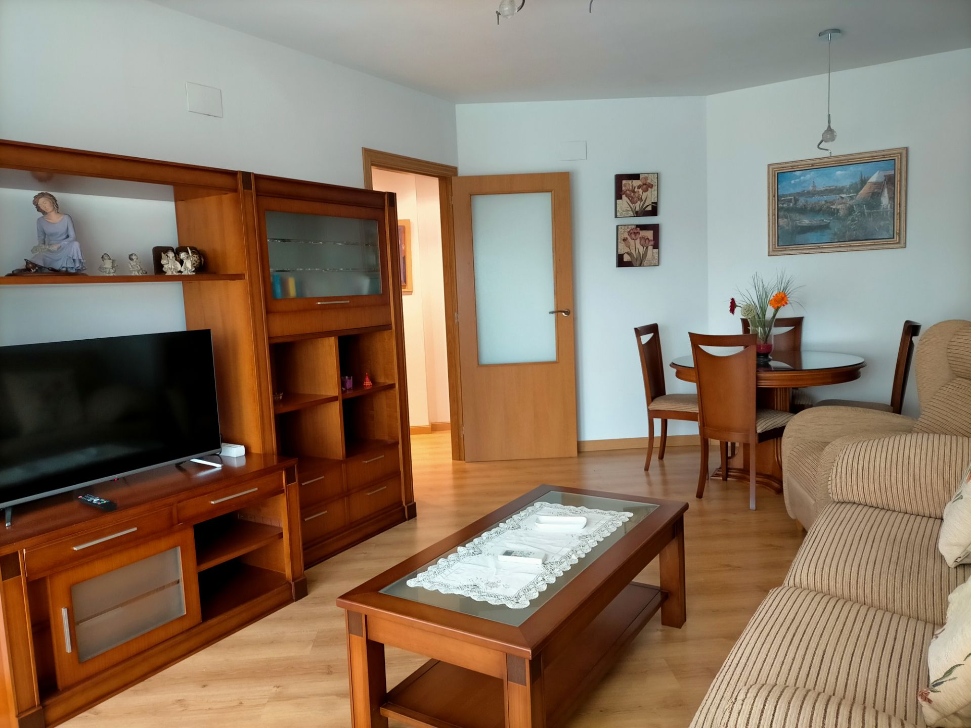 Sala de estar de Estudio de alquiler en Vila-real con Aire acondicionado, Parquet y Amueblado