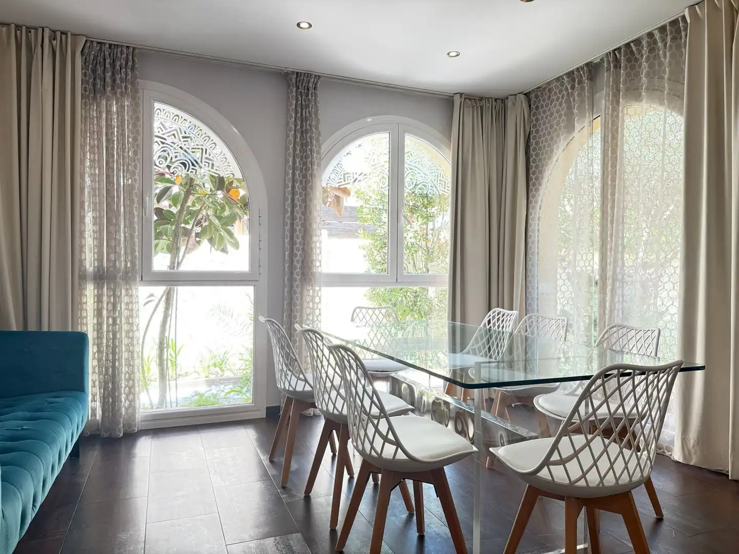 Esszimmer von Einfamilien-Reihenhaus zur Miete in Castelldefels mit Klimaanlage, Heizung und Privatgarten