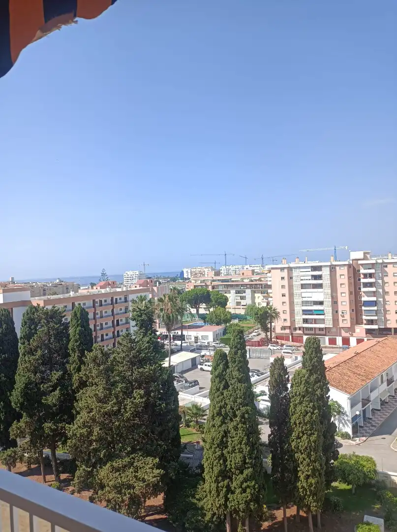 Vista exterior de Estudi en venda en Vélez-Málaga amb Terrassa, Moblat i Microones
