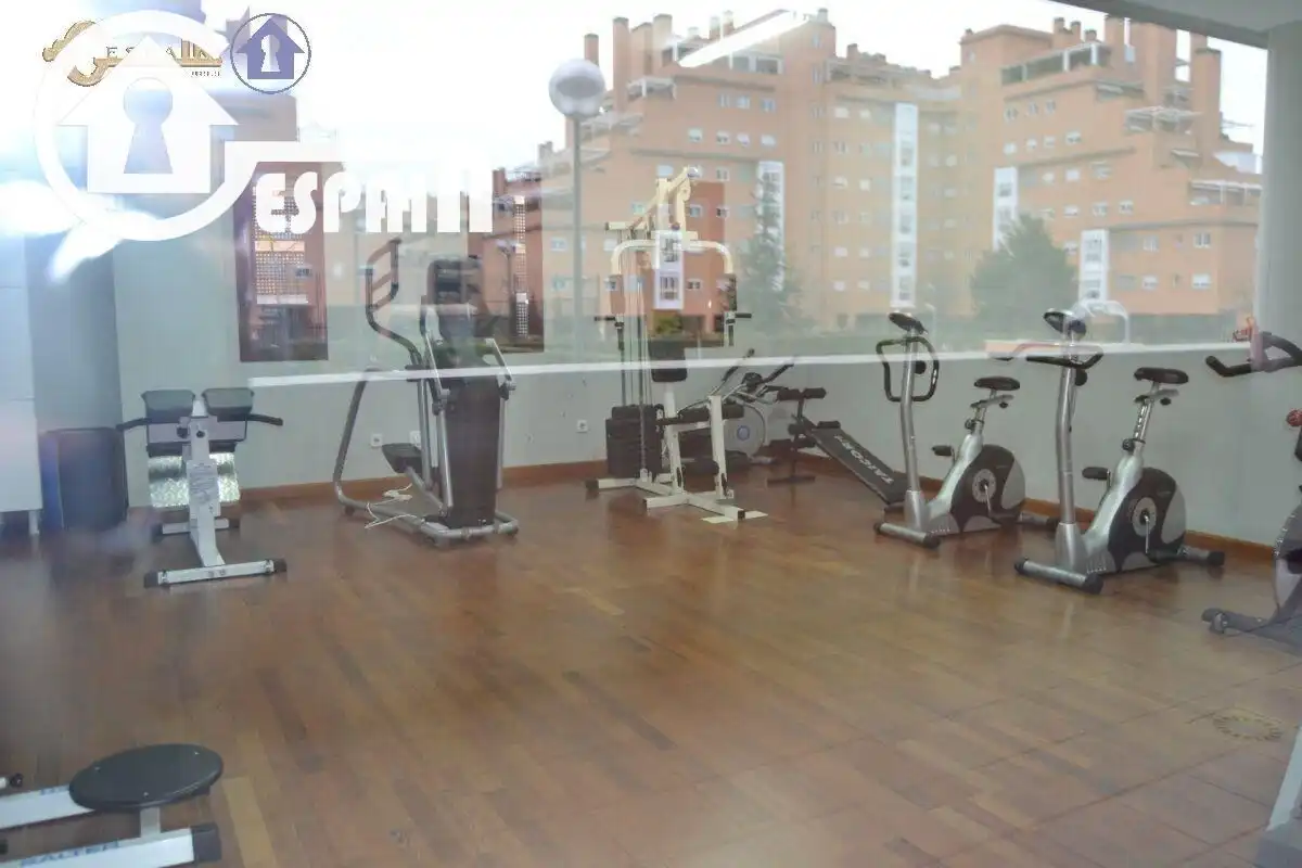 Flat for sale in Madrid  with Air Conditioner, Heating and Private garden