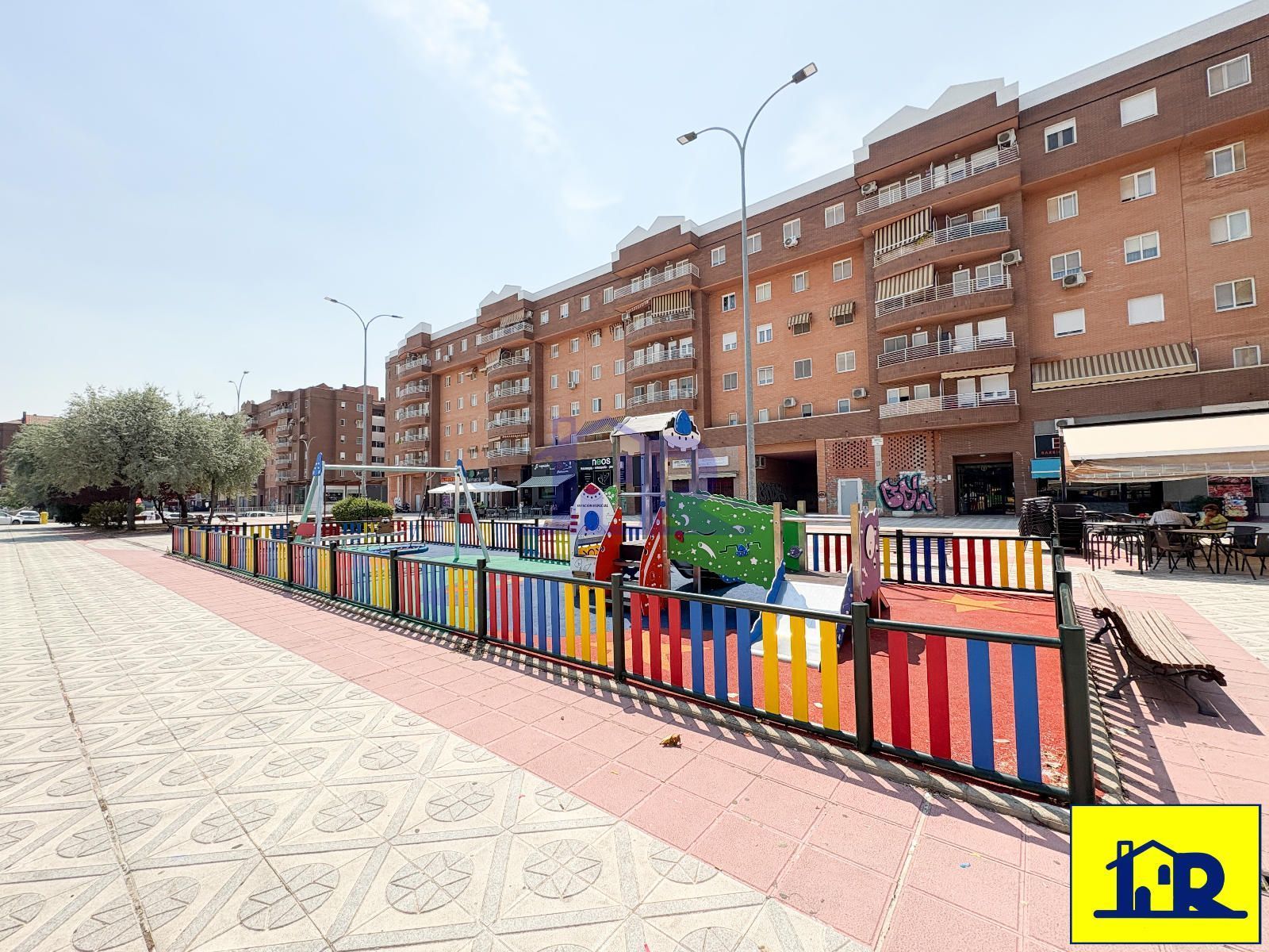 Vista exterior de Pis en venda en Cuenca Capital amb Calefacció, Terrassa i Traster