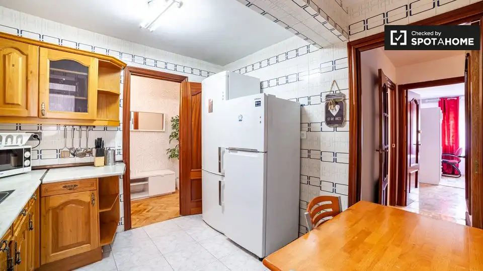 Kitchen of Flat for rent in Alcalá de Henares  with Air Conditioner, Heating and Furnished