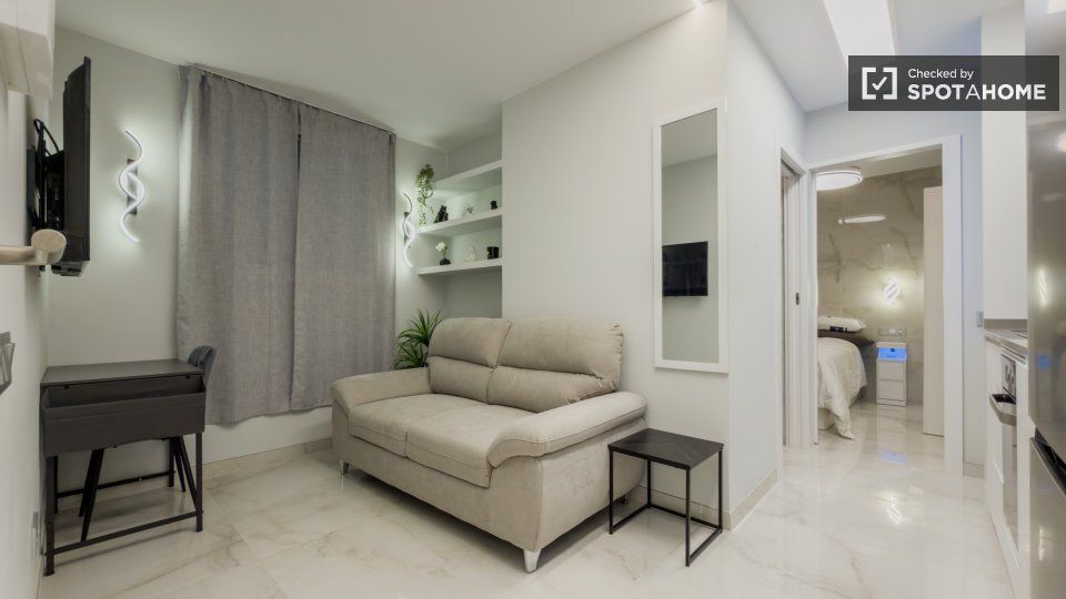 Sala de estar de Piso de alquiler en  Barcelona Capital con Aire acondicionado, Calefacción y Amueblado