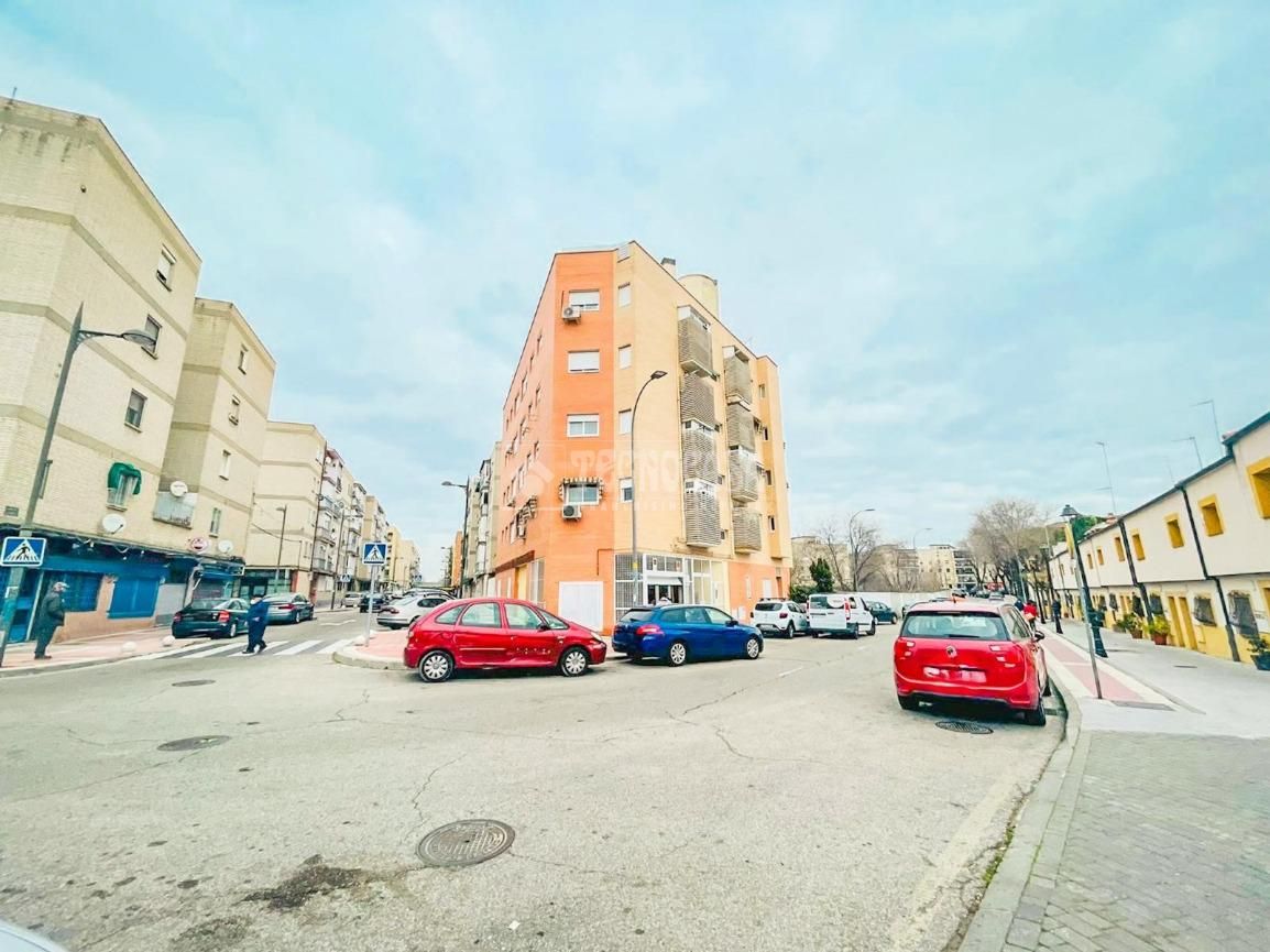 Exterior view of Garage for sale in Parla
